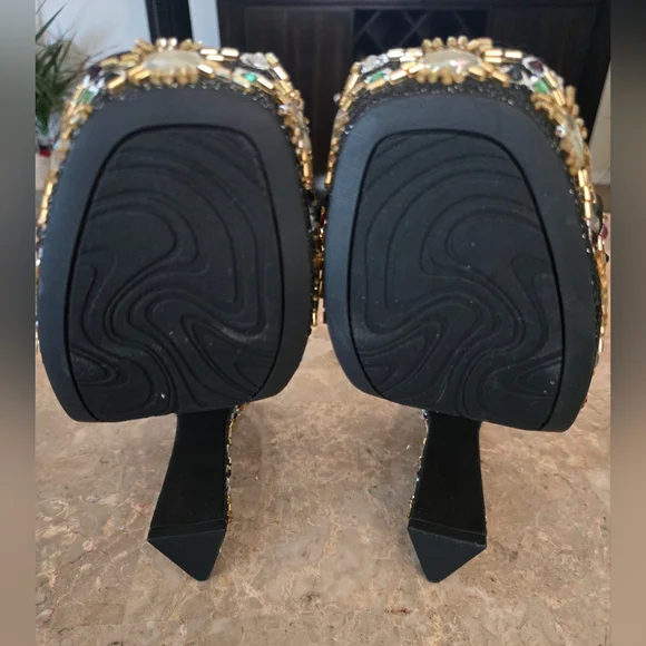 GB Gianni Bini Enchant-Ment Bead Embellished Platform Sandals.  Size  7 - Picture 9 of 10